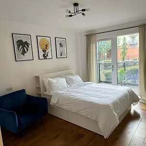 Luxury Two Bedroom Barking (Greater London)